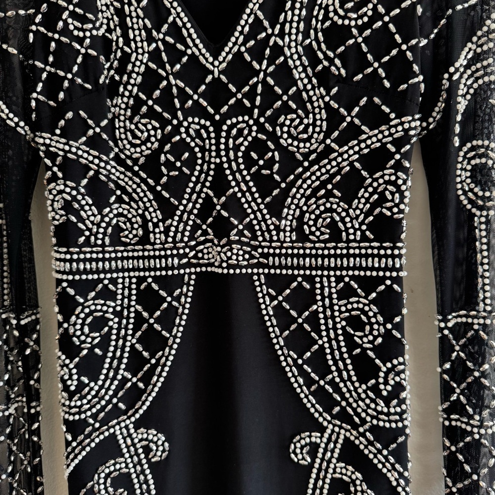 XSCAPE Black Long Sleeve White Silver Bead Embellishment Dress size 8 - Picture 5 of 10